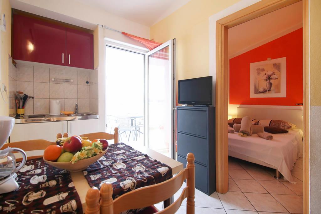 Tice Apartments Mediteran מראה חיצוני תמונה